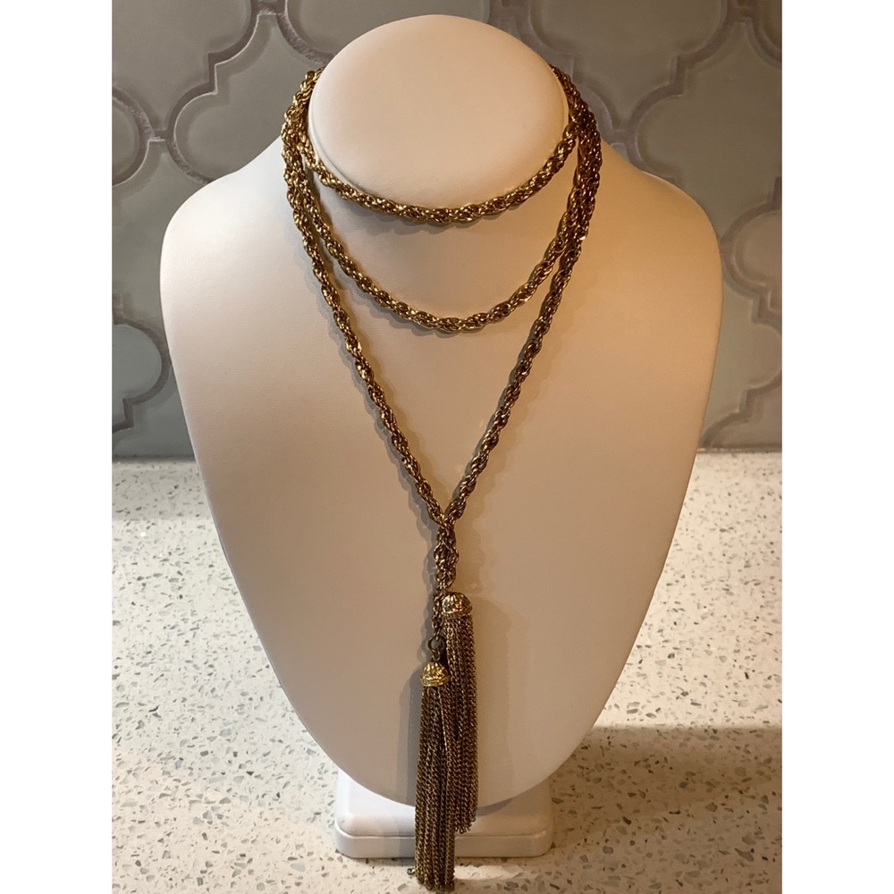 Statement necklace